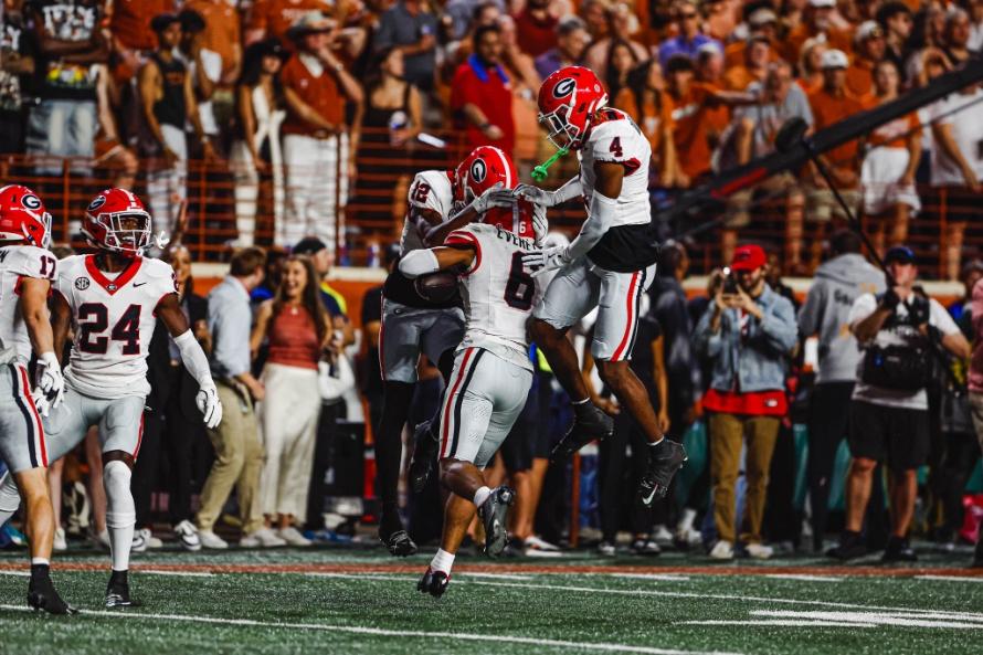 Georgia Beats Texas Football 30 15 Final Score Highlights From Week 8 Georgia Beats Texas Football 30 15 Final Score Highlights From Week 8