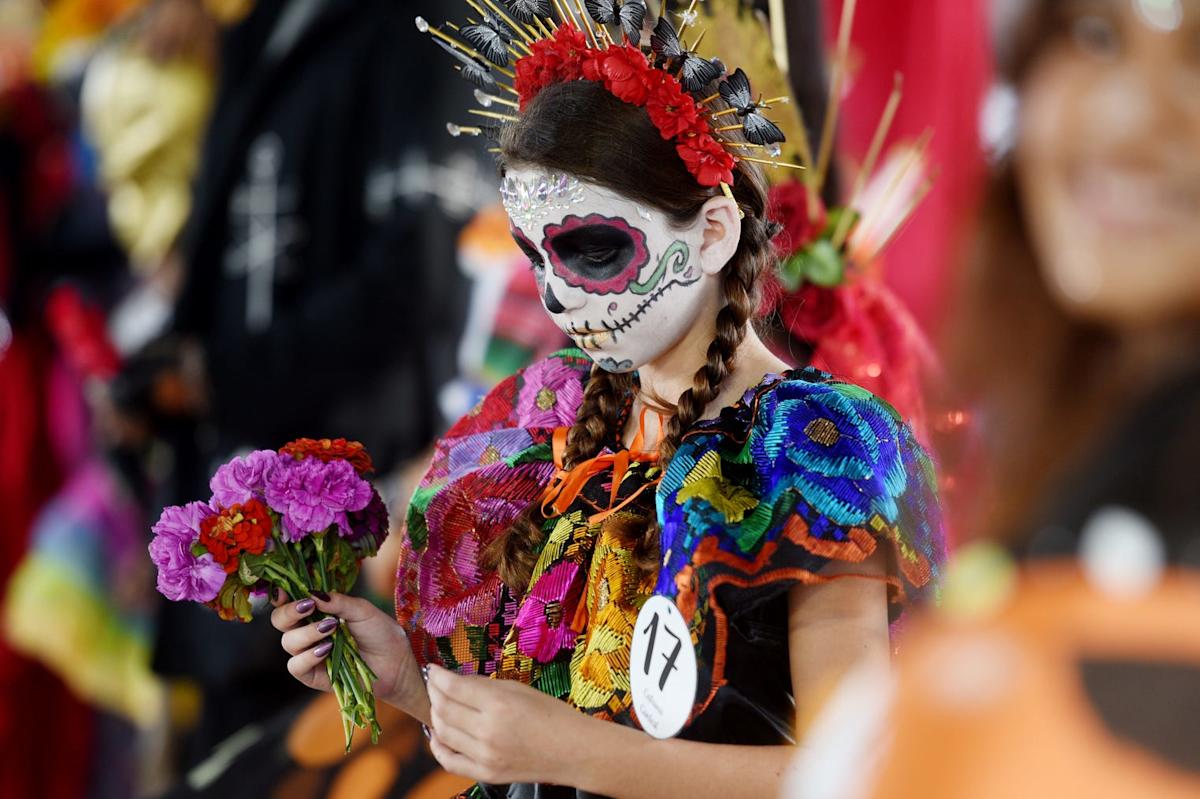 7 Ways to Celebrate Day of the Dead Traditions