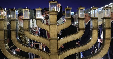 Jews Around The World Celebrate First Night Of Hanukkah Amp 39 May The Light