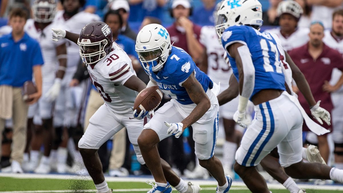 Today's Football Schedule: Top 5 Games to Watch Today